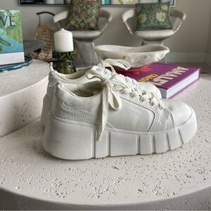 NEW Zara White Platform Sneakers